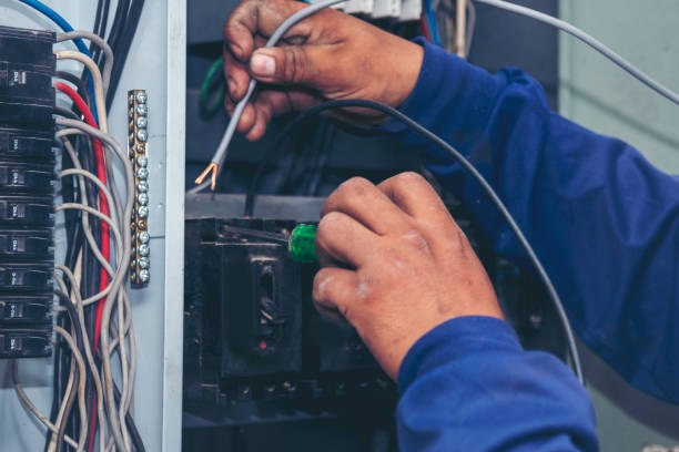 Best Local Electrician Companies  in Dyersburg, TN